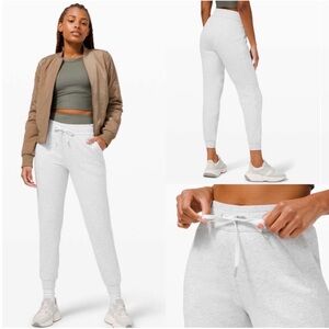 Lululemon Scuba High-Rise Jogger Heathered Core Ultra Light Grey Size 4